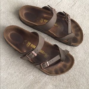 EUC Birkenstock Mayari Sandals. Size 38 in brown